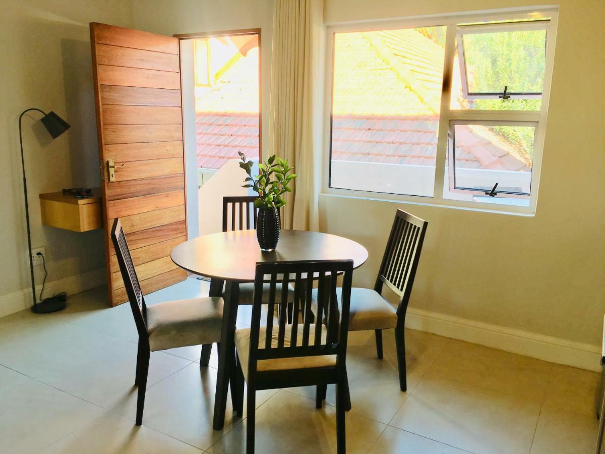 Kilkenny Cottages 2 Bedroom Unit Johannesburg Bagian luar foto