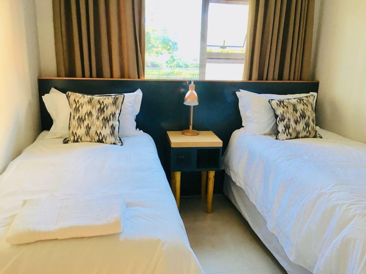 Kilkenny Cottages 2 Bedroom Unit Johannesburg Bagian luar foto